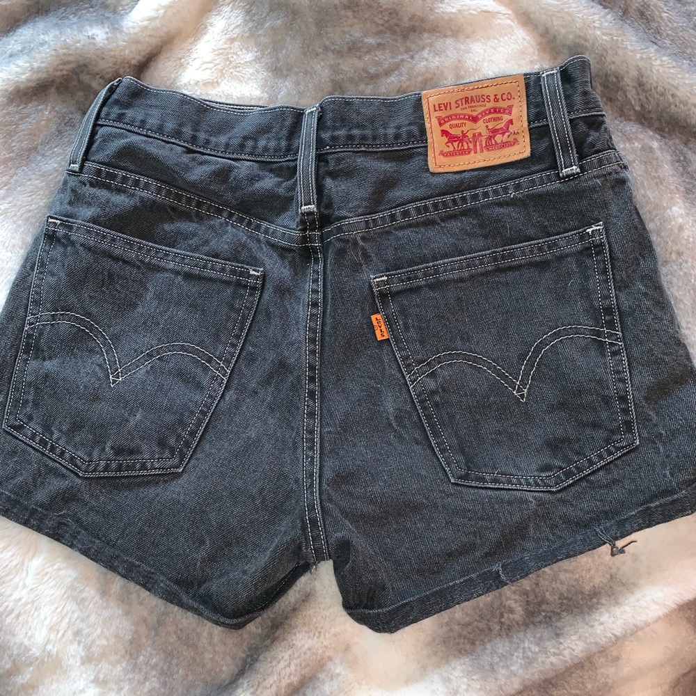 Black Levi’s Shorts